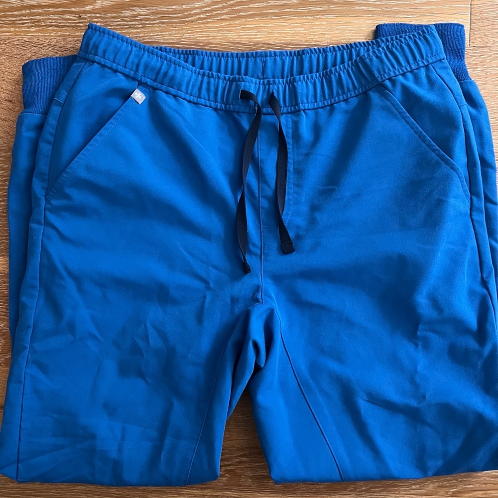 Figs Men’s scrub bottom joggers Size Medium